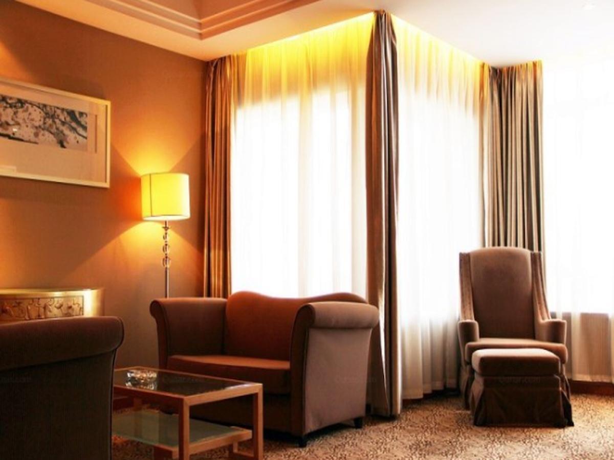 Glarun Jinling Hotel Нанкин Экстерьер фото