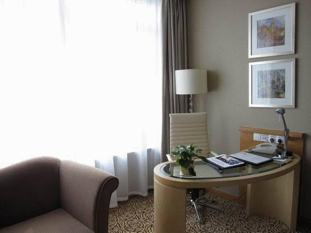 Glarun Jinling Hotel Нанкин Экстерьер фото