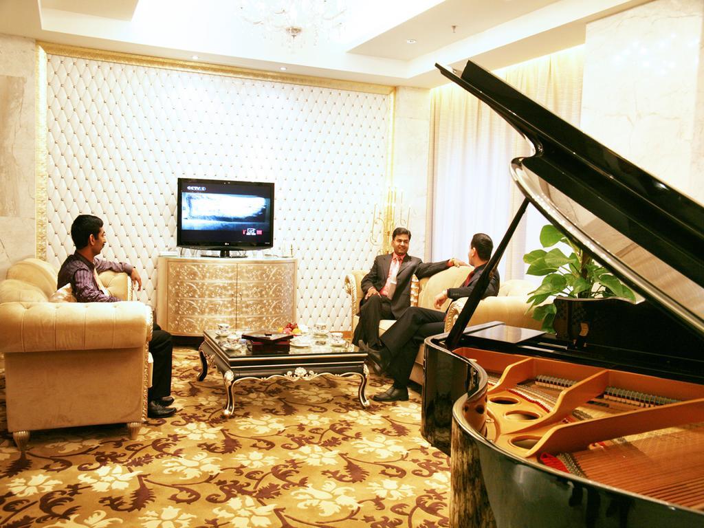 Glarun Jinling Hotel Нанкин Экстерьер фото
