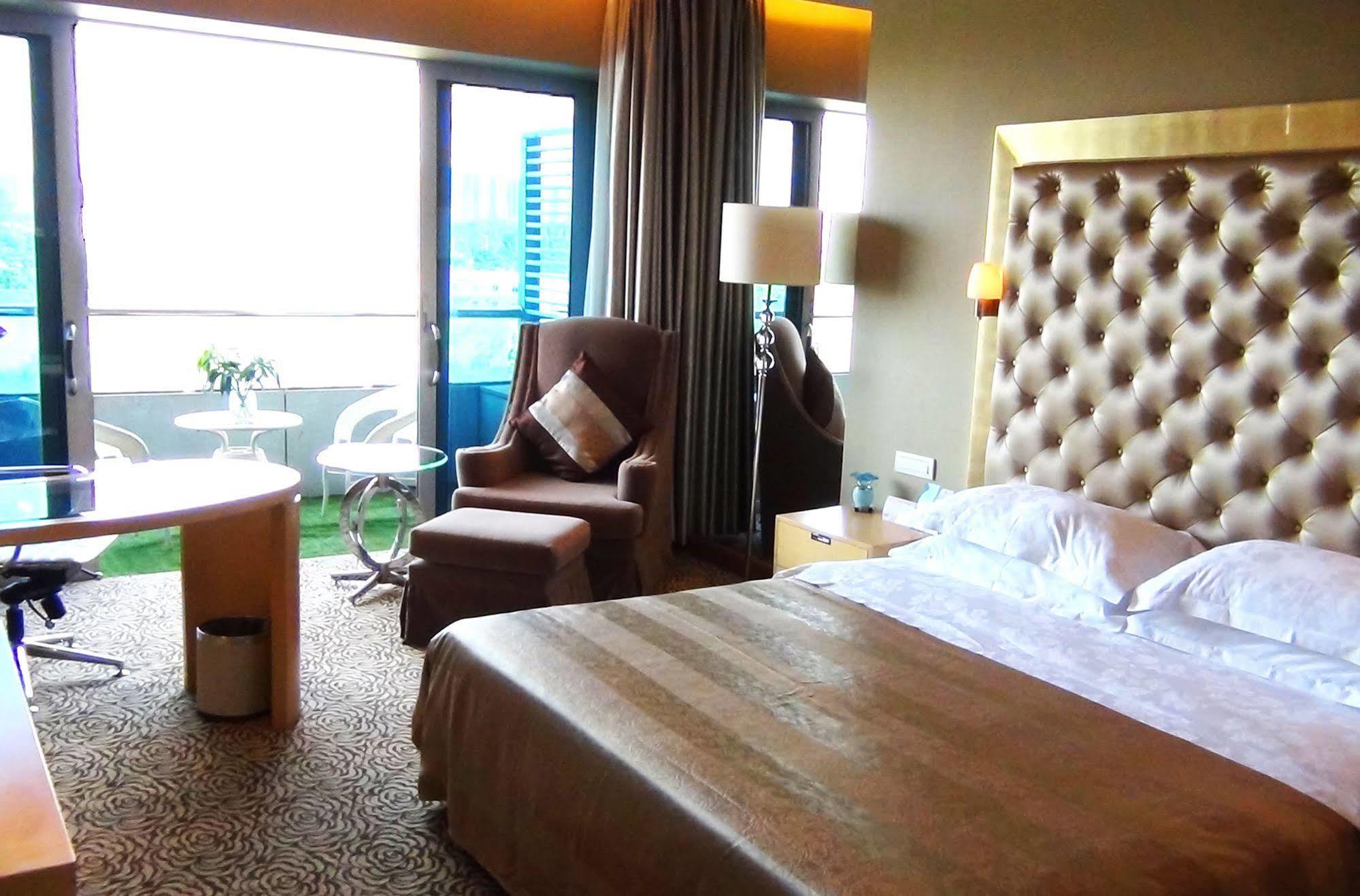 Glarun Jinling Hotel Нанкин Экстерьер фото
